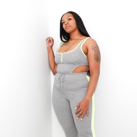 Women’s Comfy Jumpsuit - Picture 3 of 16